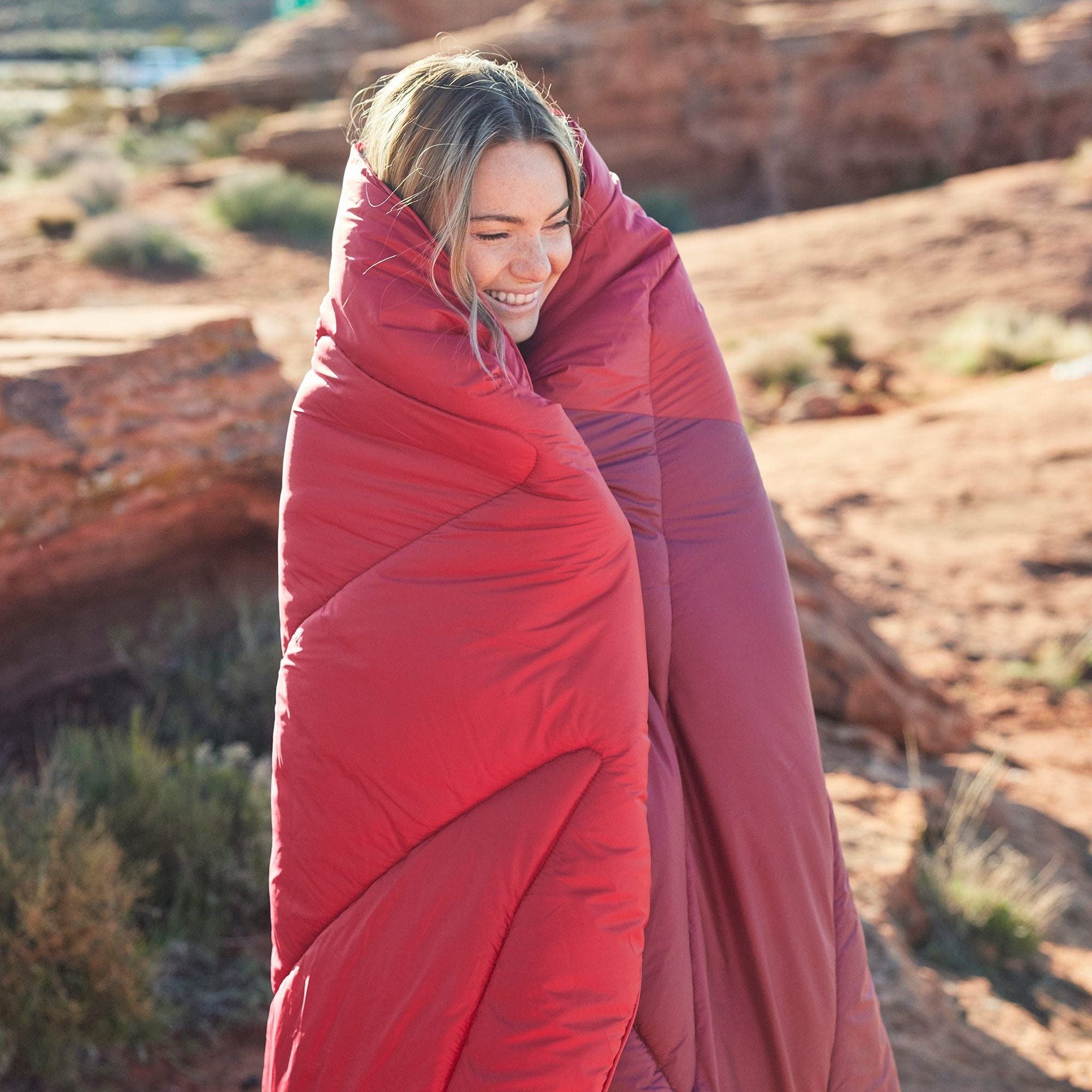 Teton Sports Acadia Outdoor Camp Blanket in Ruby/Garnet